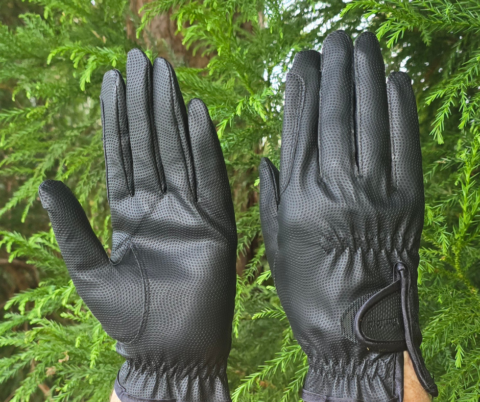 Hurlford Sure Grip Gloves Black Childs - Foxwood Equestrian | Showing Tack and Saddlery Store