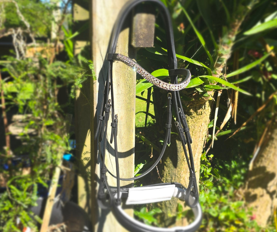 GES Rio Snaffle White Padding With Reins