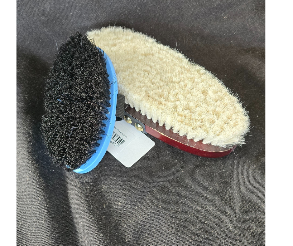 Grooming Set 4 Foxwood Equestrian - Showing Tack and Saddlery